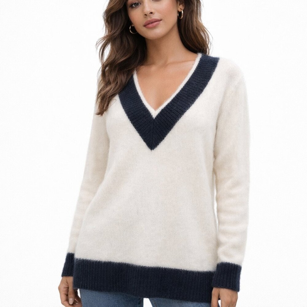 Calvin Klein Collection | Cashmere Blend V-Neck Sweater